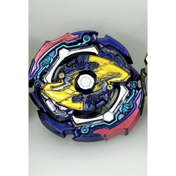 Takara Tomy Beyblades Mixed Lot of 7 Assorted Custom Spinning Tops - Picture 8 of 13